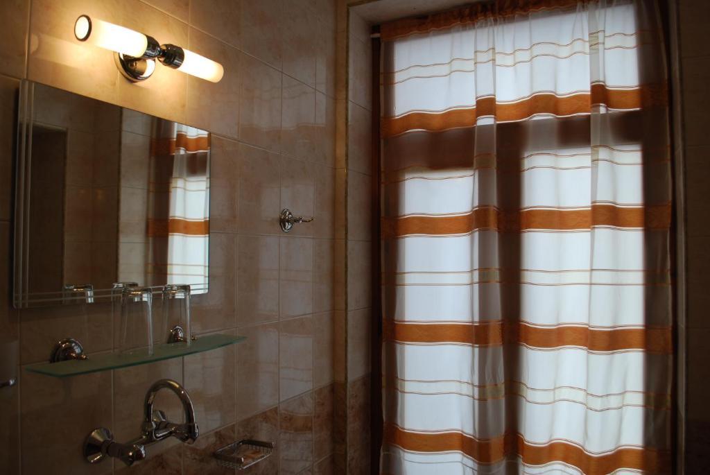 Семеен Хотел "Булаир" Burgas City Zimmer foto